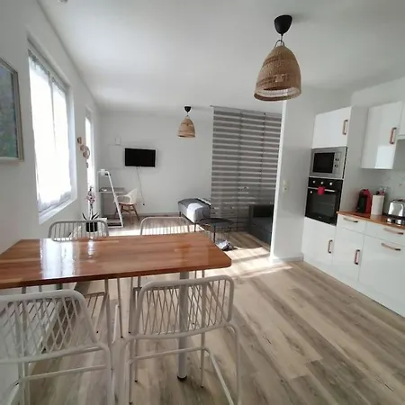 Spacieux Dans Avec Parking Prive Clermont-Ferrand