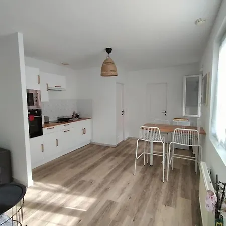 Appartement Spacieux Dans Avec Parking Prive