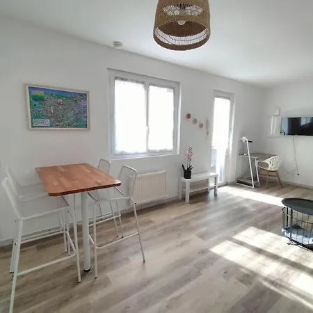 Spacieux Dans Avec Parking Prive Appartement Clermont-Ferrand